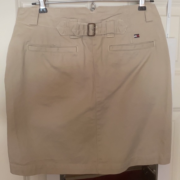 Tommy Hilfiger sz 2 khaki skirt, colorful lining. - Picture 4 of 6